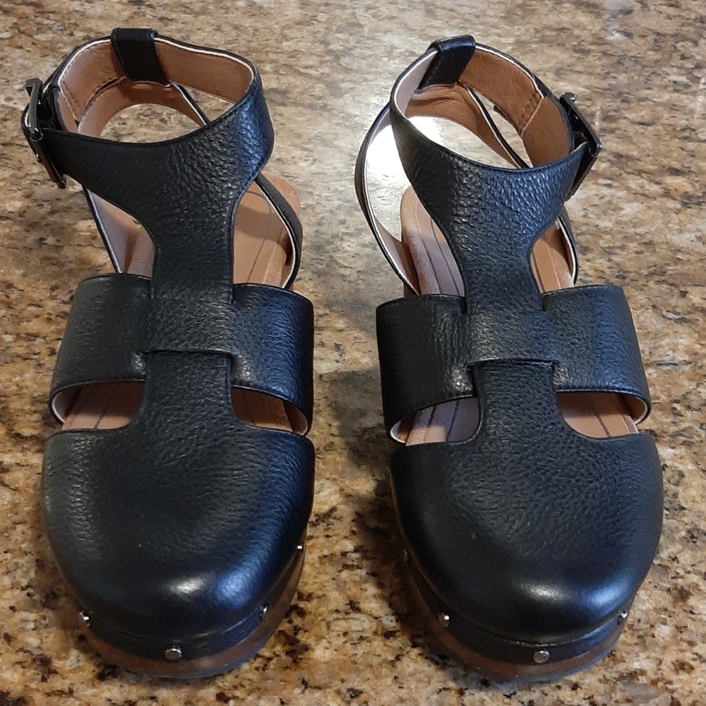 Vionic heel sandals - Picture 1 of 3